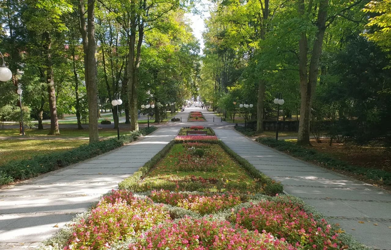 Co można zwiedzić w Polanicy-Zdroju? Odkryj ukryte skarby miasteczka